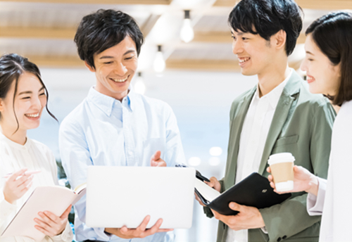 選抜されたメンバーと共にチームで課題解決に取り組む